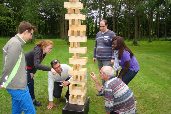 reuze jenga spel, teambuilding