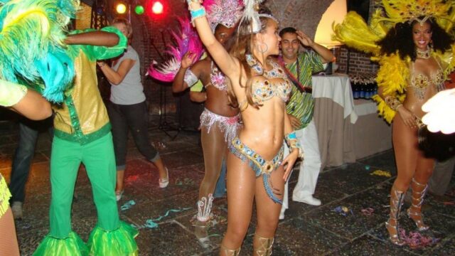 Nachtelijke Escapade in Rio, personeelsfeest