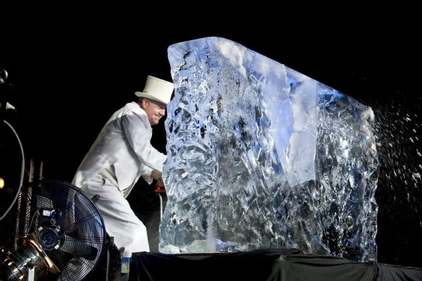 spectacle de sculpture de glace, fête du personnel